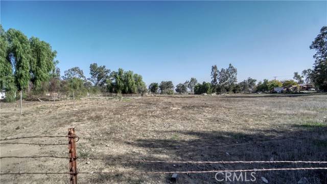 Perris, CA 92570,915 Mapes