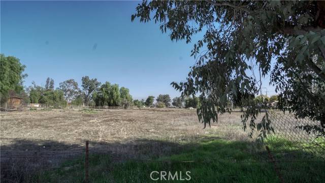 Perris, CA 92570,915 Mapes