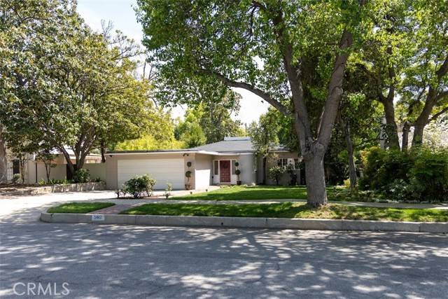 Claremont, CA 91711,560 W 10th Street