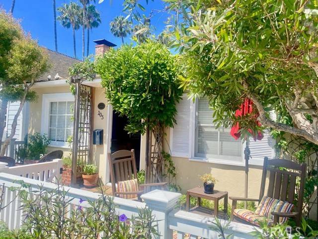 Newport Beach, CA 92662,203 Amethyst Avenue