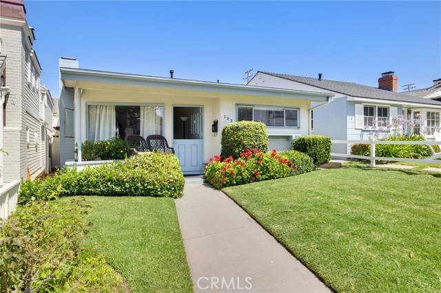 Corona Del Mar, CA 92625,705 Narcissus Avenue