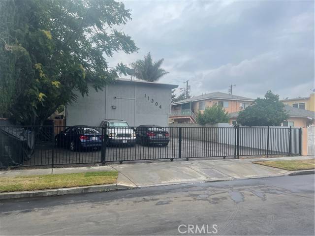 North Hollywood, CA 91601,11304 Tiara