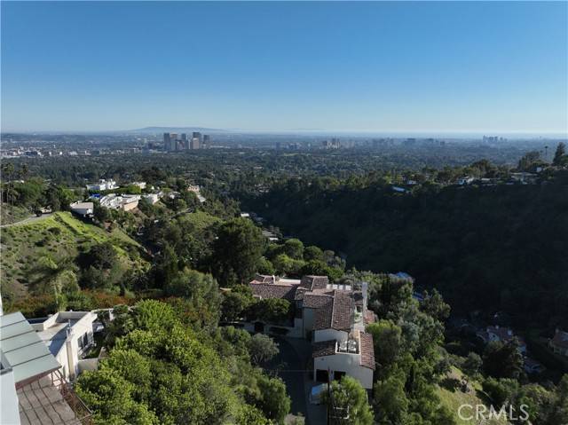 Beverly Hills, CA 90210,1551 Summitridge