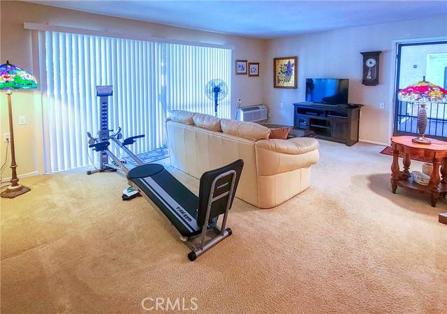 Laguna Woods, CA 92637,2260 Via Puerta #P