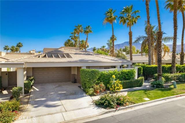 La Quinta, CA 92253,80504 Pebble