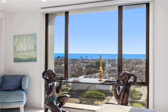 Newport Beach, CA 92663,601 Lido Park Drive #6F