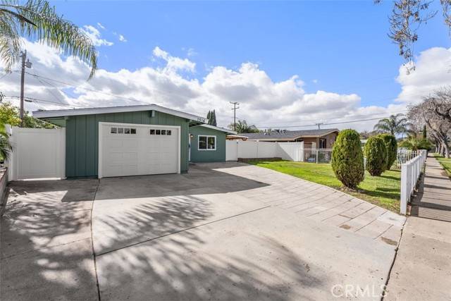 Santa Ana, CA 92704,1514 W Anahurst Place