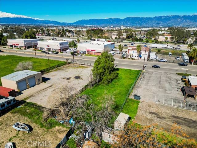 San Bernardino, CA 92408,477 E Redlands