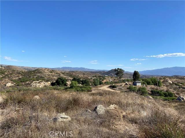 Hemet, CA 92544,11 LOT GRAY SQUIRREL