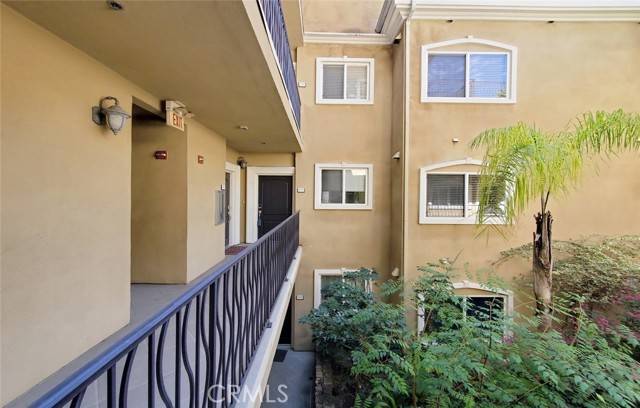 Los Angeles, CA 90034,3401 S Bentley Avenue #203