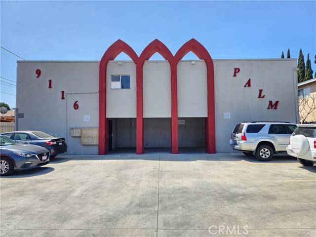 Bellflower, CA 90706,9116 Palm Street