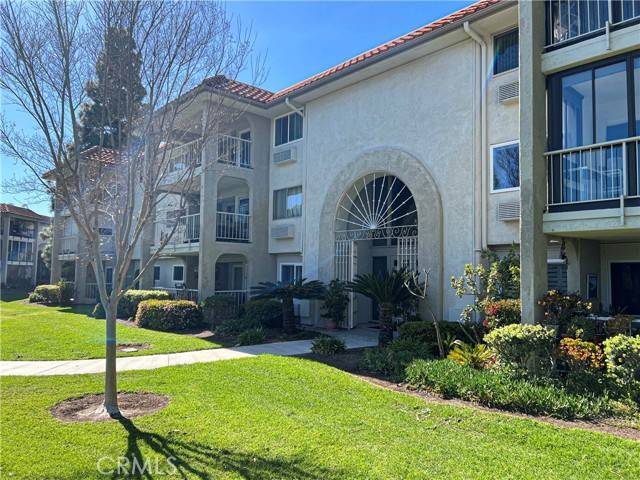 Laguna Woods, CA 92637,3242 San Amadeo #1A