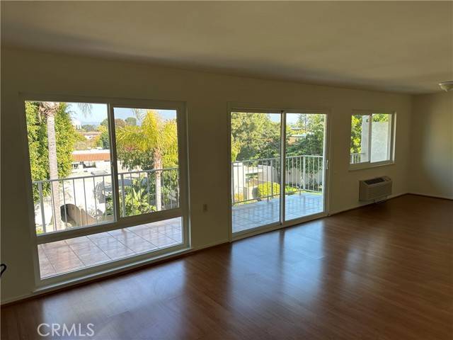 Laguna Woods, CA 92637,2270 Via Puerta #N