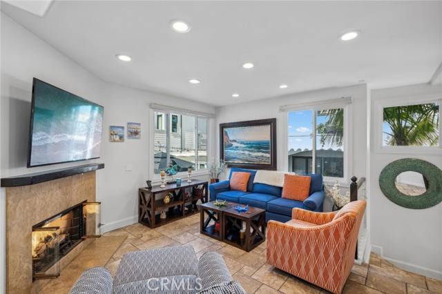 Corona Del Mar, CA 92625,410 Goldenrod Avenue #B