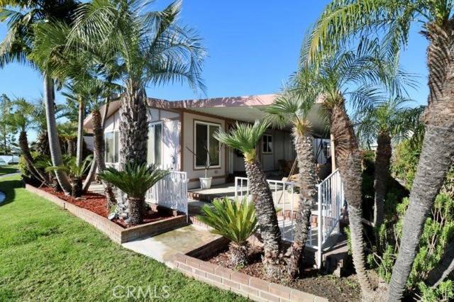 Brea, CA 92821,672 View Lake #174