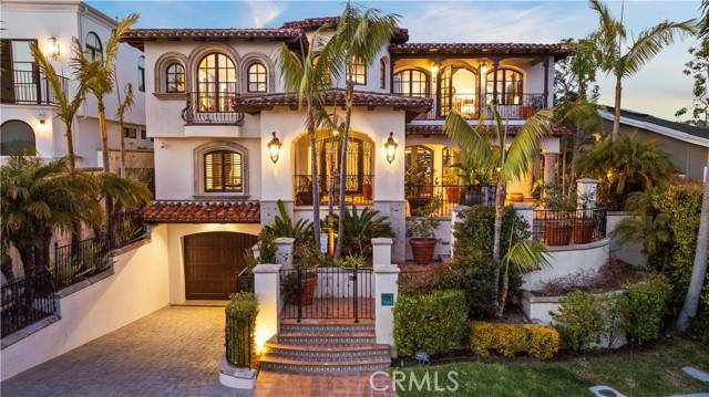 Corona Del Mar, CA 92625,445 Isabella