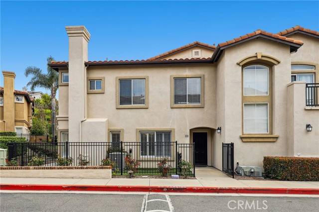 Aliso Viejo, CA 92656,53 Vellisimo Drive