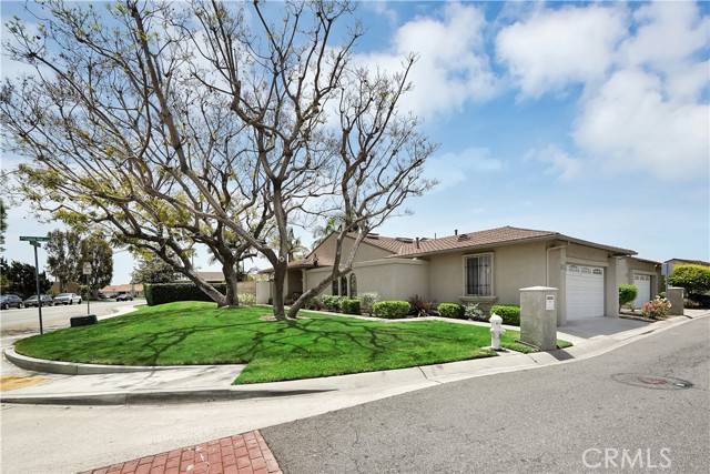 Fountain Valley, CA 92708,10738 Camino Real