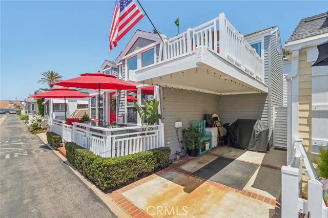 Newport Beach, CA 92663,33 El Paseo