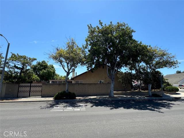 Tustin, CA 92780,2331 Caper Tree Drive