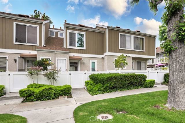 Aliso Viejo, CA 92656,35 Bentwood Lane