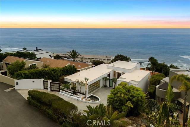 Laguna Beach, CA 92651,31345 Holly Drive