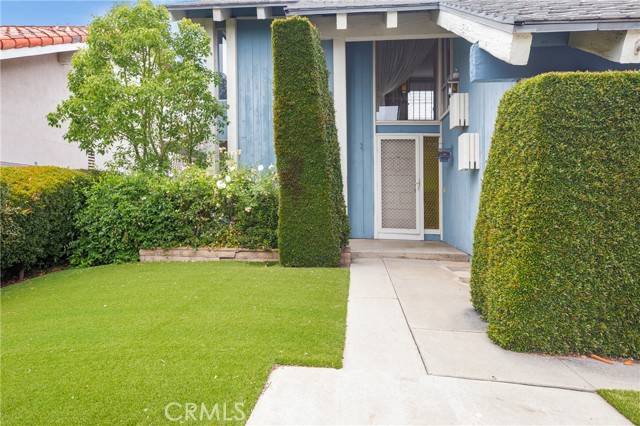 Irvine, CA 92604,15341 Moulins Circle