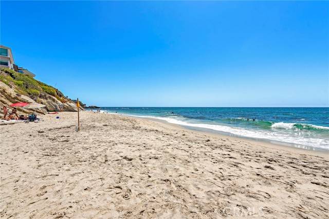 Laguna Beach, CA 92651,1585 Catalina