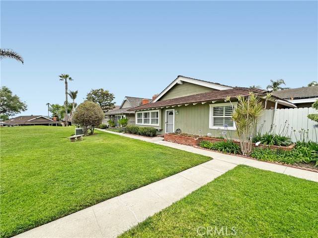 Huntington Beach, CA 92649,16882 Canyon Lane