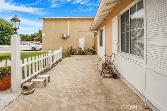 Fountain Valley, CA 92708,17475 Santa Lucia Street