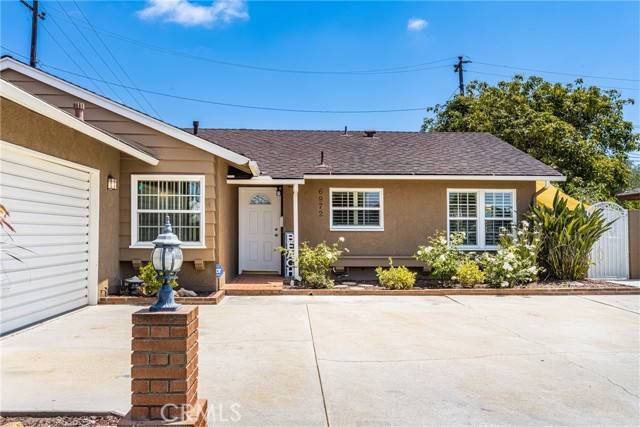 Huntington Beach, CA 92647,6972 Dresden Circle