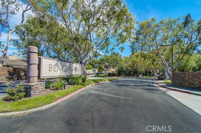 Huntington Beach, CA 92648,7282 Mast Drive