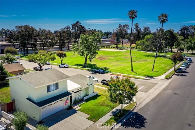 Huntington Beach, CA 92647,15342 Yorkshire Lane