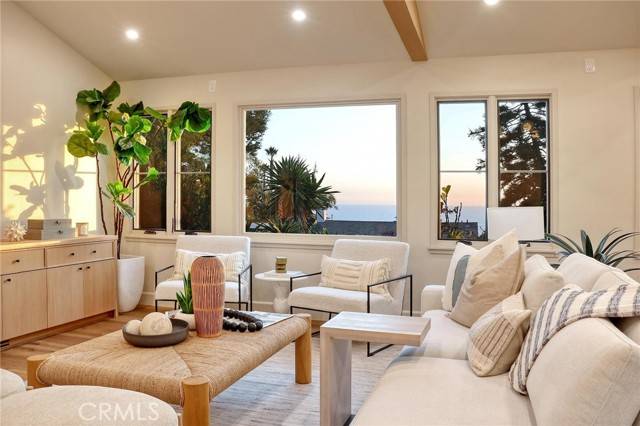 Laguna Beach, CA 92651,31831 Sunset Avenue