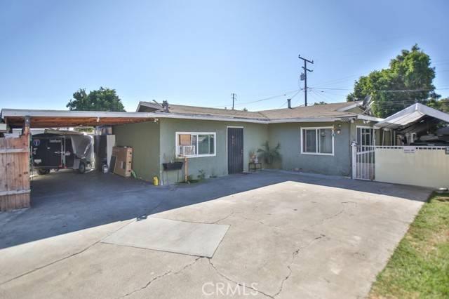 Santa Ana, CA 92704,1142 S Golden West Avenue