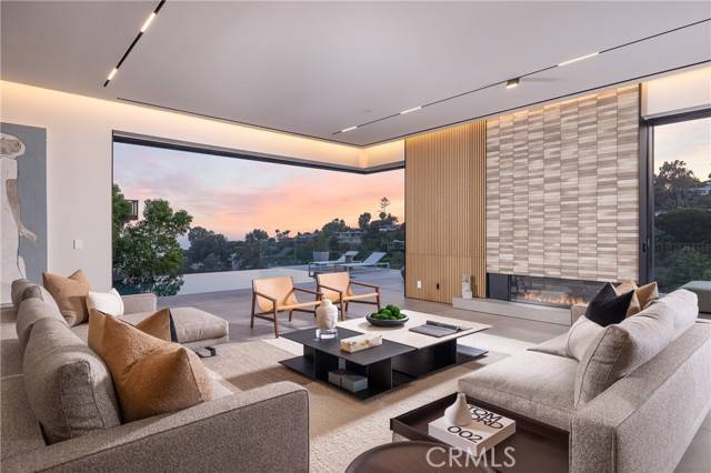 Laguna Beach, CA 92651,1000 Oriole Drive