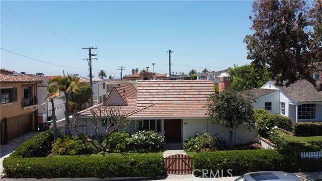 Corona Del Mar, CA 92625,211 Narcissus Avenue