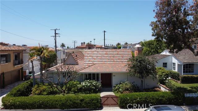 Corona Del Mar, CA 92625,211 Narcissus Avenue