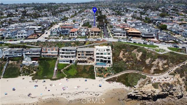 Corona Del Mar, CA 92625,211 Narcissus Avenue