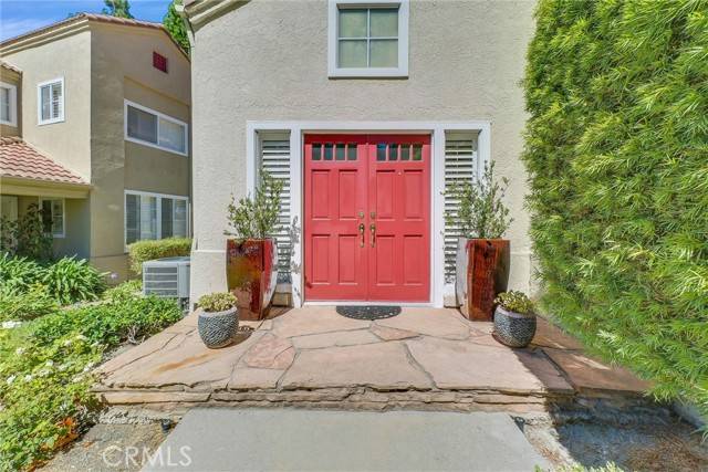 Aliso Viejo, CA 92656,25 Titian