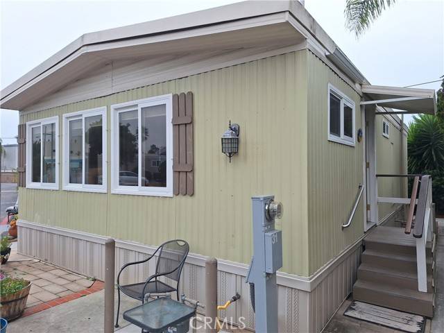 Oceanside, CA 92054,900 N Cleveland #31