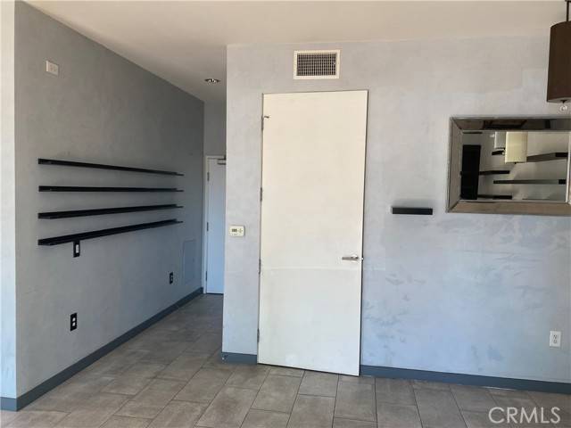 Santa Ana, CA 92705,123 E City Place Drive