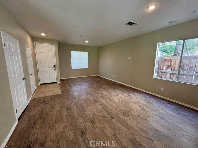 Sylmar, CA 91342,13048 Angeles Trail Way