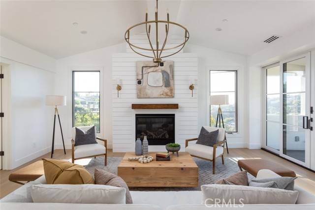 Laguna Beach, CA 92651,1060 Van Dyke Drive