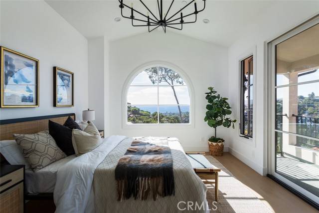 Laguna Beach, CA 92651,1060 Van Dyke Drive