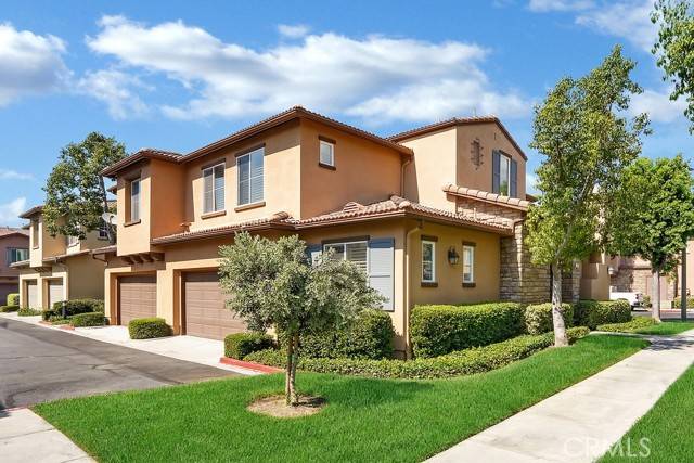 Irvine, CA 92602,26 Moonstone