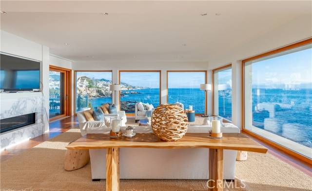 Laguna Beach, CA 92651,1901 Ocean Way