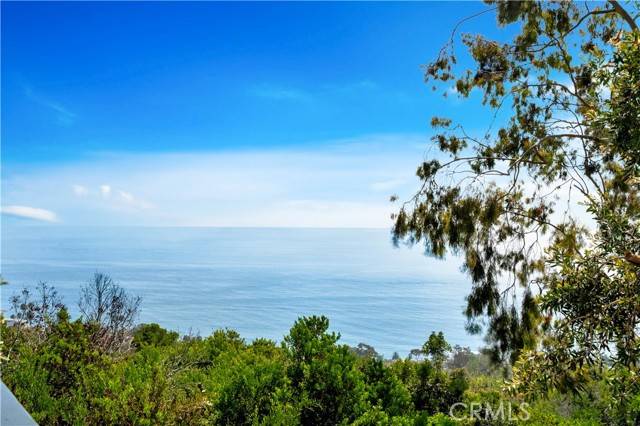 Laguna Beach, CA 92651,979 Capistrano Avenue