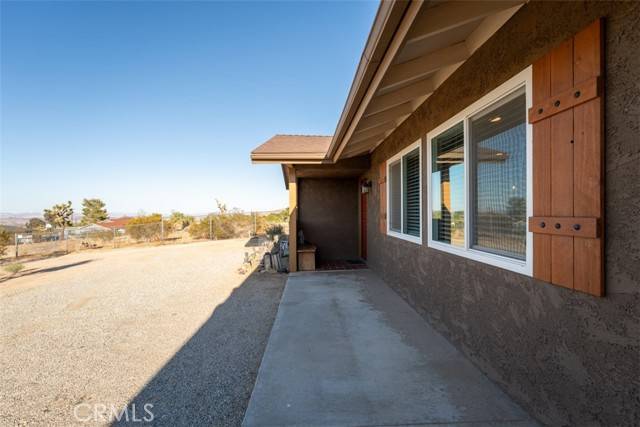 Joshua Tree, CA 92252,60649 Latham Trail