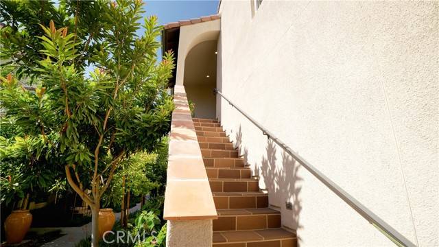 Irvine, CA 92618,117 Coastal Gdn